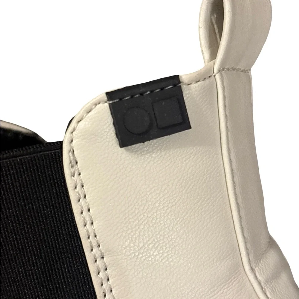 Y2K Grunge White & Black Lug Sole Chunky Combat Slip On Ankle Boots Size 7